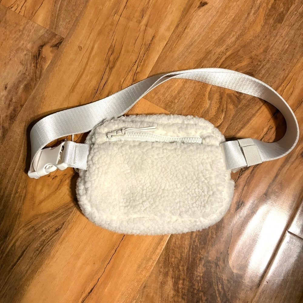 Fabletics Off-White Sherpa Belt The Belt Bag Teddy Crossbody Bag - Picture 7 of 10